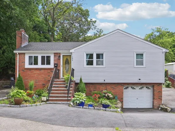 104 Brookside Rd, Lynn, MA 01902
