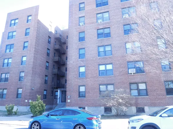 21610 77th Ave APT 4O, Flushing, NY 11364