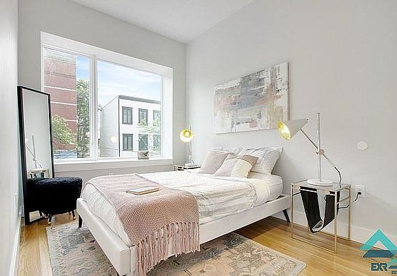 4th image of 422 Lexington Ave #5D