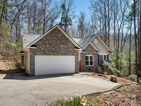 401 Heather Marie Dr, Hendersonville, NC 28792