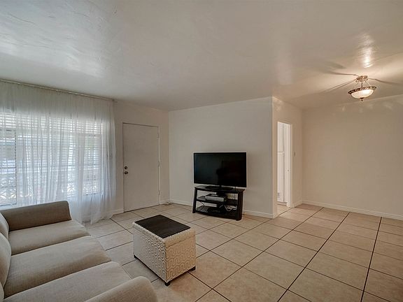 5th image of 2985 N 19th Ave Unit 1