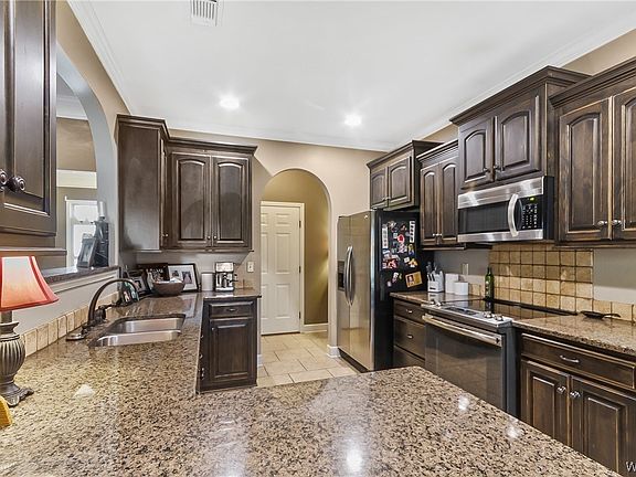 4th image of 11548 Bushwick Dr