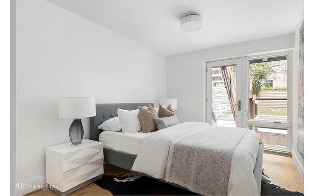 Sold by Douglas Elliman | media 22