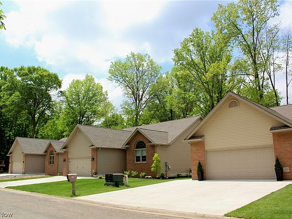 2nd image of 263 Lucretia Ln