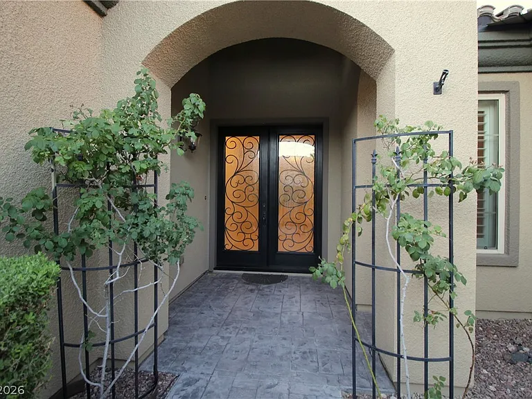 2812 Sisteron Ct — Photo 37