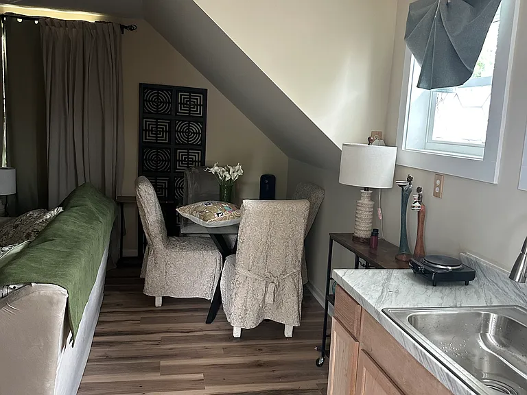 1010 Bate Ave — Photo 9