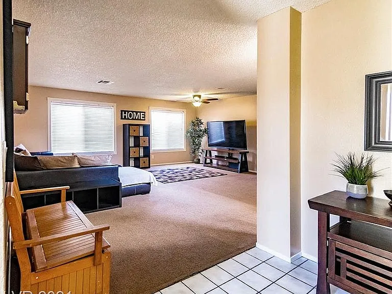 4060 Elkridge Dr — Photo 16