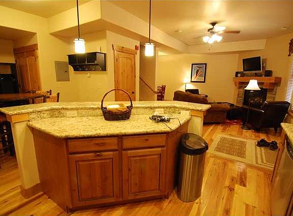 5th image of 1499 Park Ave #9