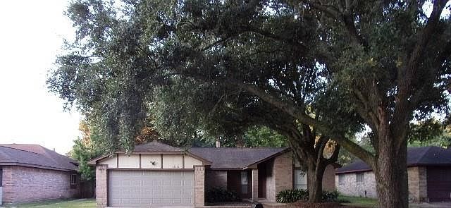 1st image of 16515 Park Lorne Dr