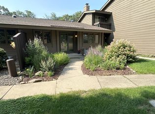 150 Birnamwood Dr, Burnsville, MN 55337