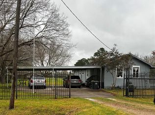 633 Hillhouse Rd, Pearland, TX 77584