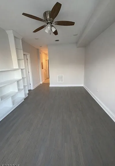 144 N 8th St #2 — Photo 11