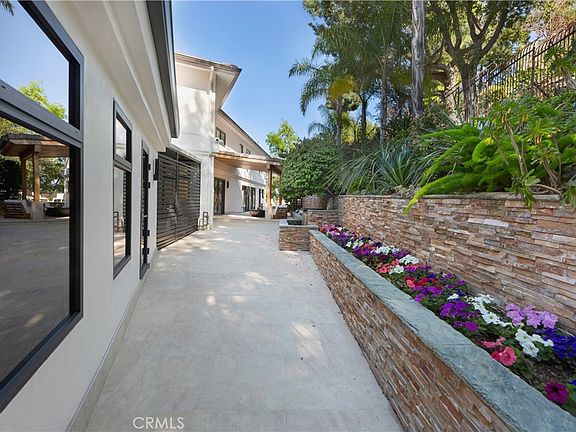 3rd image of 4032 Rogen Dr