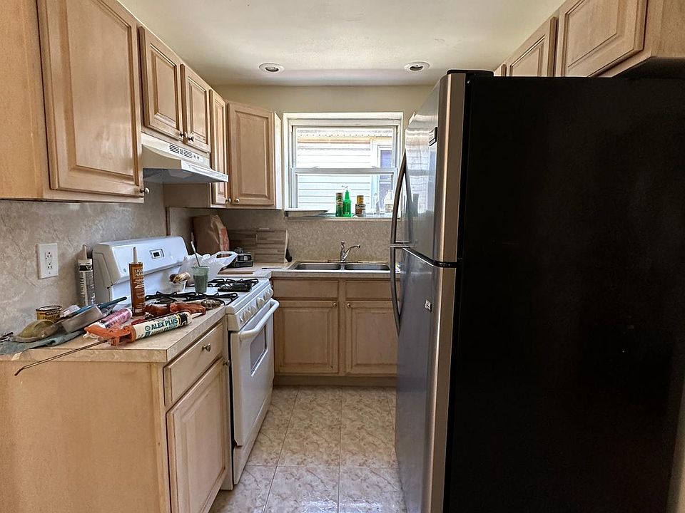 1st image of 4021 De Reimer Ave Floor 2