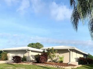 60 Caddy Rd, Rotonda West, FL 33947