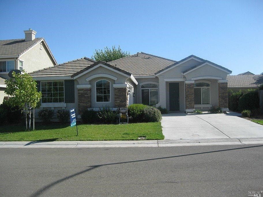 1st image of 1775 Beale Cir