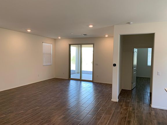 5th image of 860 W Calle Sucre