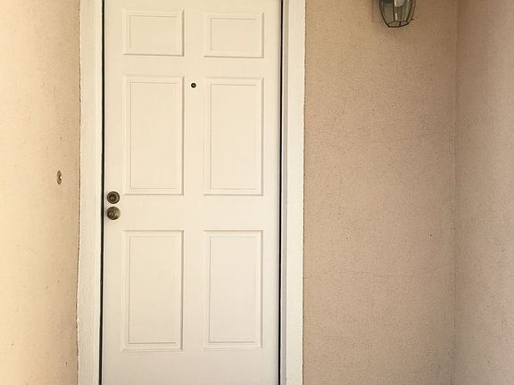 2nd image of 809 Vista Arriago