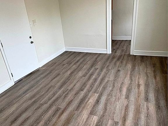 2nd image of 409 Walnut St #9