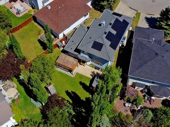 237 NE Scenic View Close NW, Calgary, AB T3L 1Y5