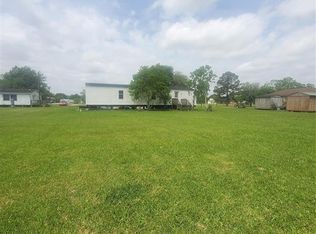 1235 Meneley Rd, Winnie, TX 77665