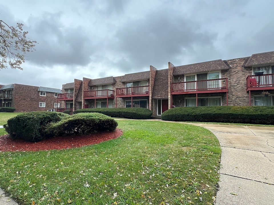 1st image of 510 N Roberts Dr APT 1C