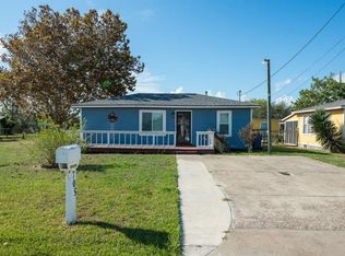 705 E Murray St, Rockport, TX 78382