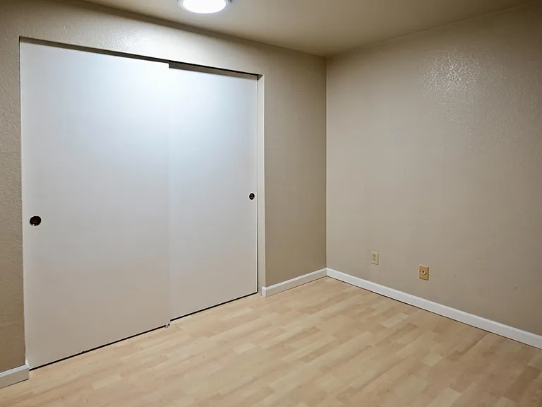 1006 N 43rd St #201 — Photo 17