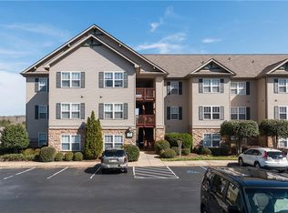 913 Harts Cove Way, Seneca, SC 29678