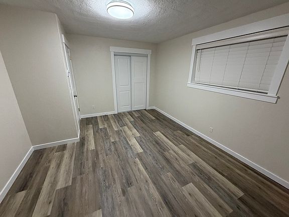 5th image of 901 E 21st St #3