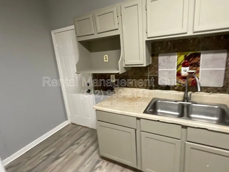 2931 Bryant Ave N #2 — Photo 9