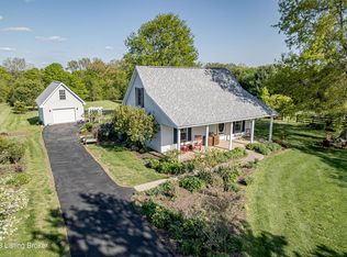 410 Mahuron Ln, Simpsonville, KY 40067