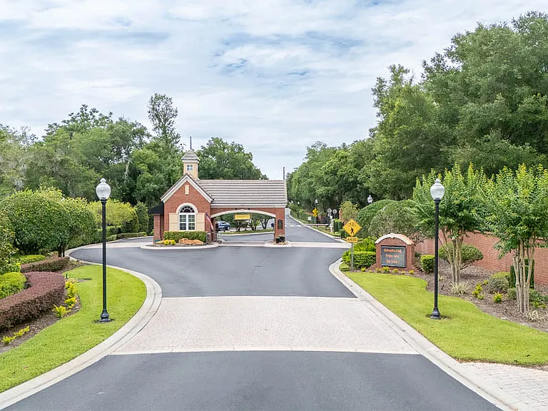 24/7 man guard gated community