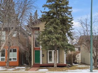2606 W 25a St SW, Calgary, AB T3E1Z4