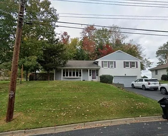 Building Photo - 2437 Rhonda Dr
