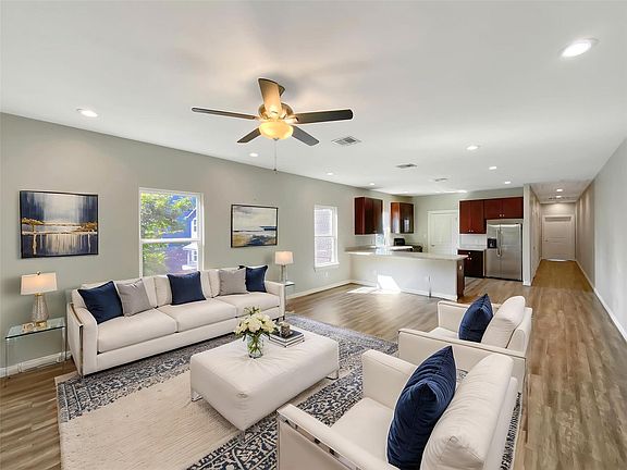 5th image of 5005 Delano St #A