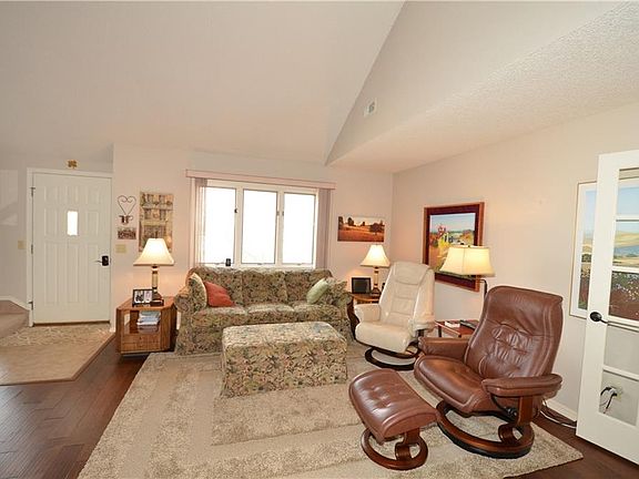 3rd image of 56 Fairway Dr