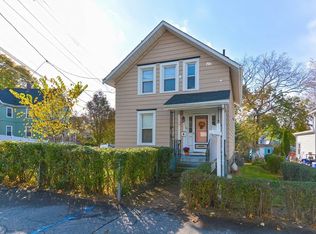 55 Williams Ave, Hyde Park, MA 02136