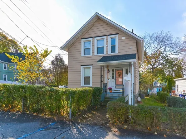 55 Williams Ave, Hyde Park, MA 02136