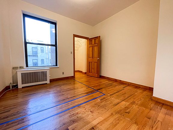 4th image of 329 E 88th St #4B