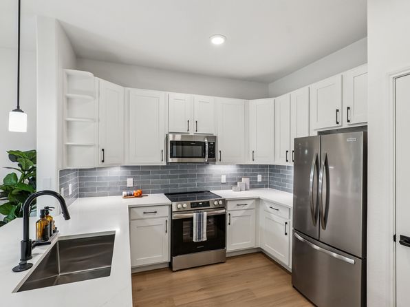 2300 Richmond Ave APT 328