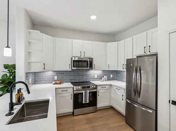 Instrata Upper Kirby