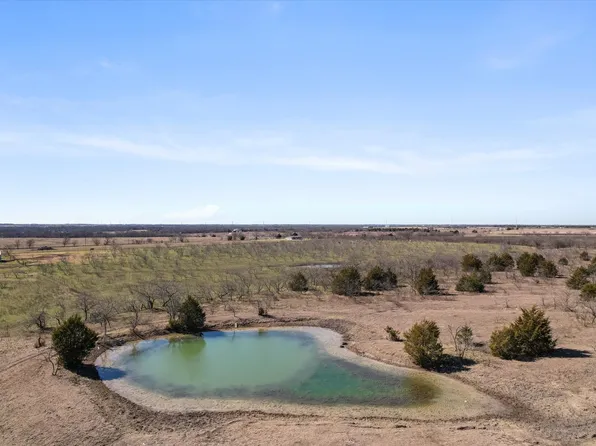 10120 W State Highway 31, Barry, TX 75102