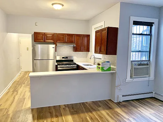 Rented by Signature Spaces NYC Corp | media 1