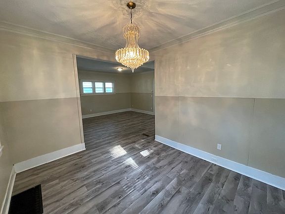 4th image of 1039 Watkins St SE