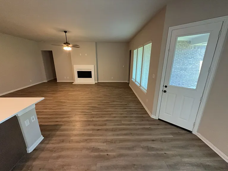 117 Aberdeen Dr — Photo 8