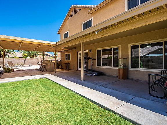 5th image of 2638 S 72nd Cir