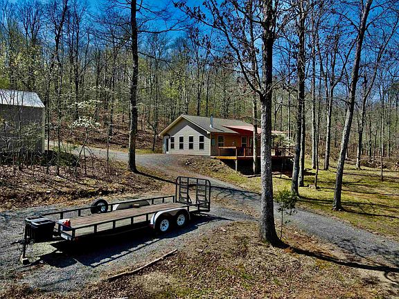 3rd image of 4085 Trace Ridge Rd