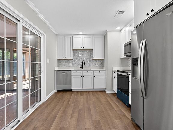 5th image of 420 Paradise Rd