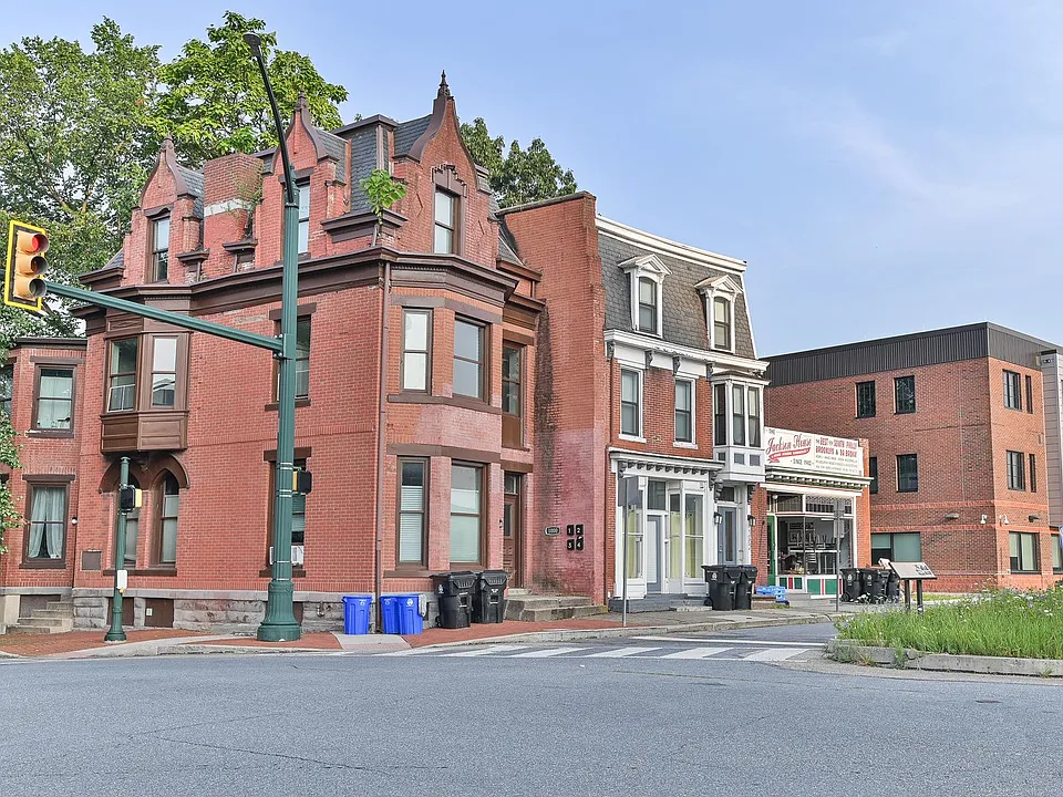 1000 N 6th Street
